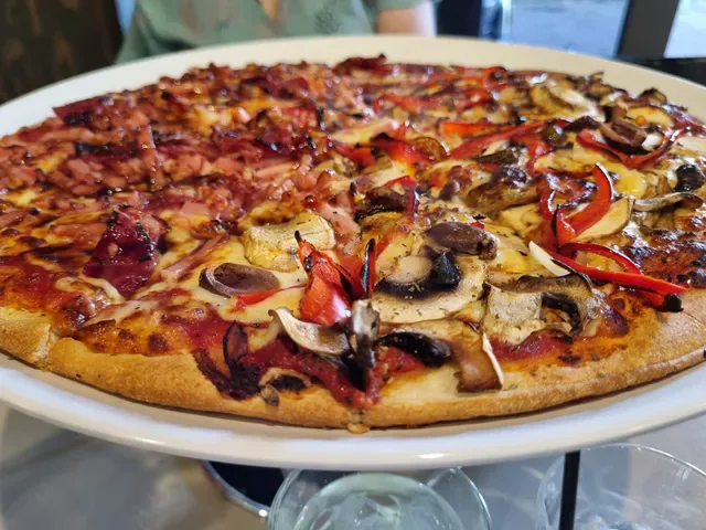 Mamma Carmela Cafe Pizzeria