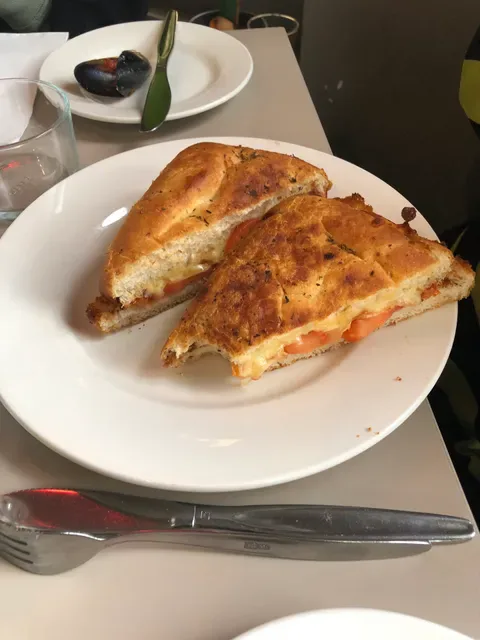 Mamma Carmela Cafe Pizzeria
