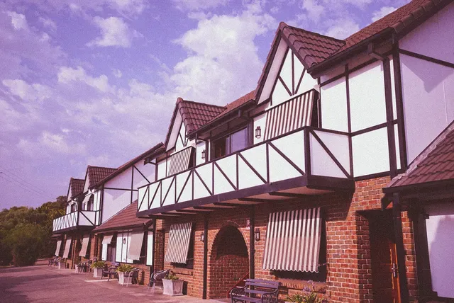 Mick O'Shea's Hotel