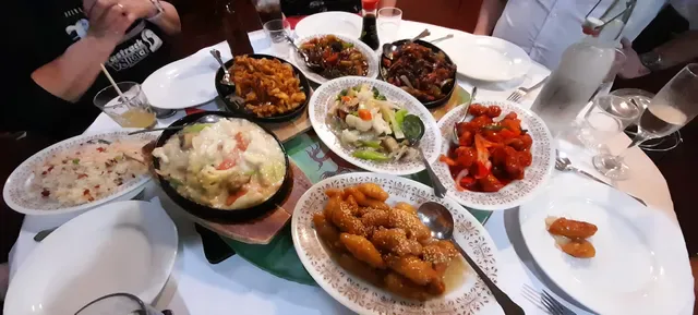 Ming's Court Chinese Restaurant