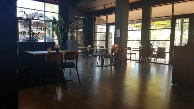 Mk's Cafe