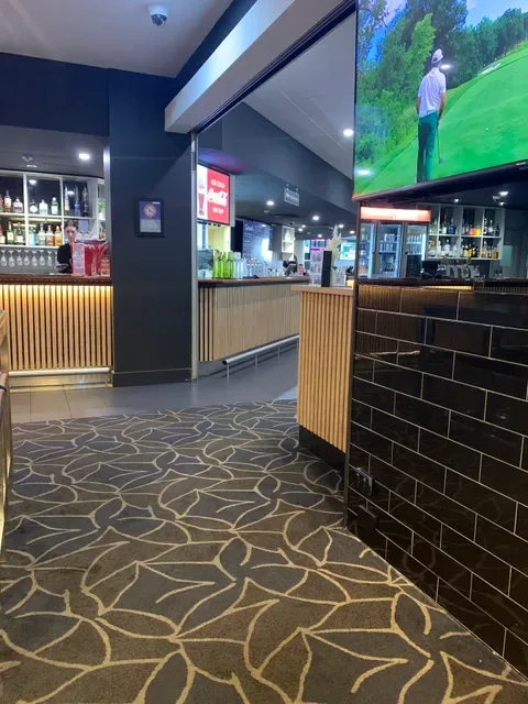Mawson Lakes Hotel