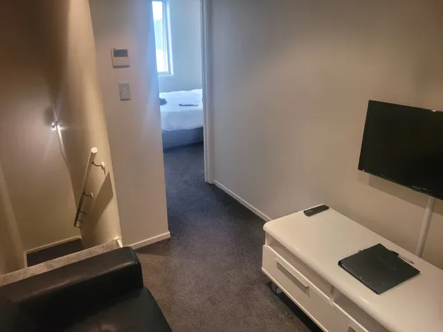 Mawson Lakes Hotel