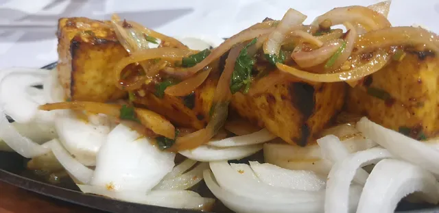 Momo N More