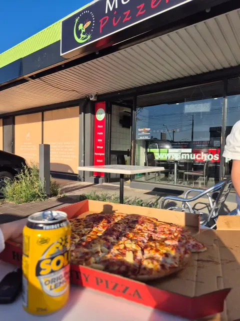 Mucho's Pizzeria