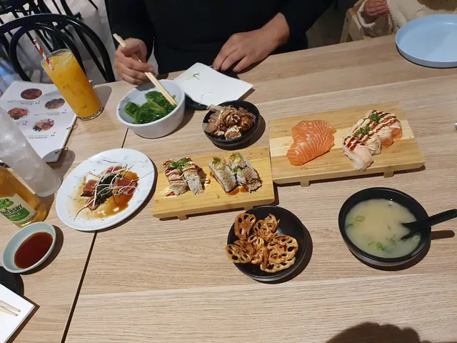 Mugen House - Japanese Restaurant & Bar