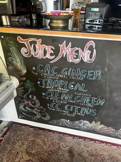 Munooshi Café