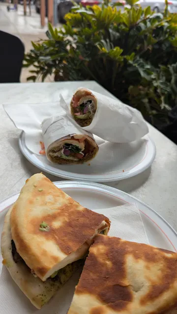 Munooshi Café
