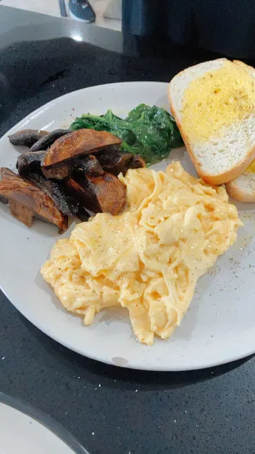 Nev's Café