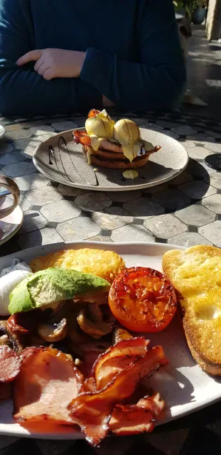 Nev's Café