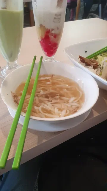 Nhu Lan On Hanson