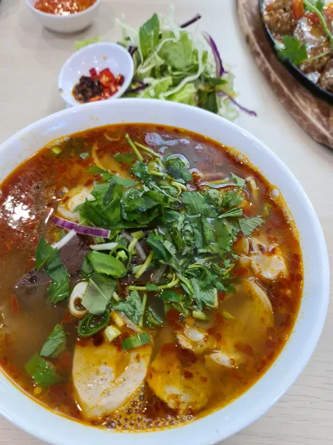 Nhu Lan On Hanson
