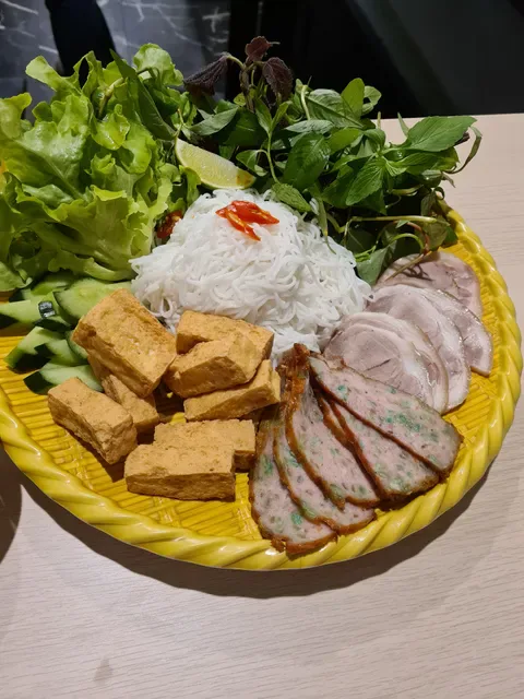 Nhu Lan On Hanson