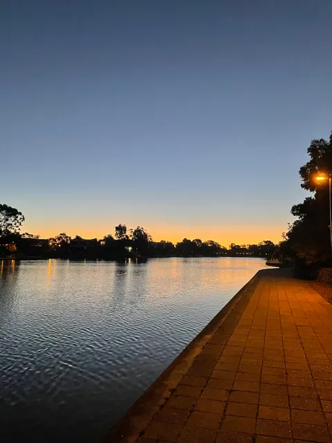 Nik's BBQ on The Lake