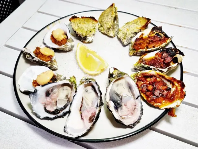 Oyster Bar Holdfast Shores