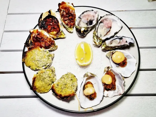 Oyster Bar Holdfast Shores