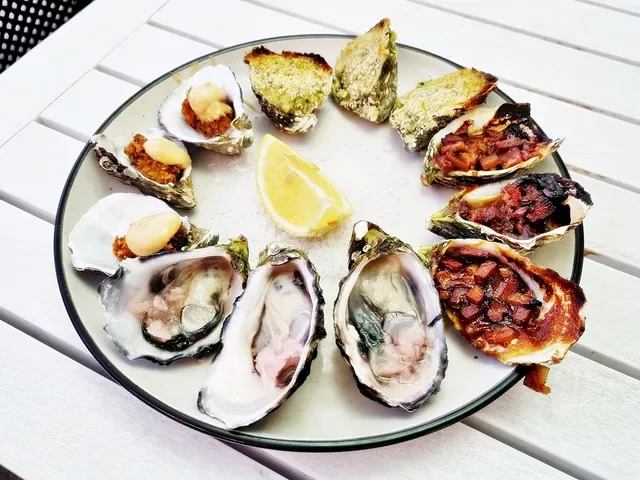 Oyster Bar Holdfast Shores