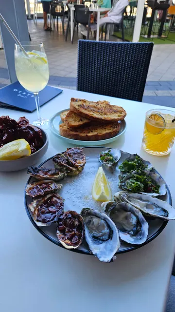 Oyster Bar Holdfast Shores