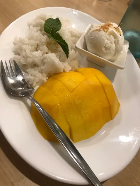 Parade Thai Restaurant