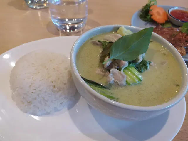 Parade Thai Restaurant
