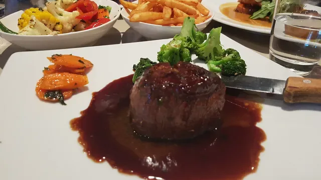 Parisi's Restaurant