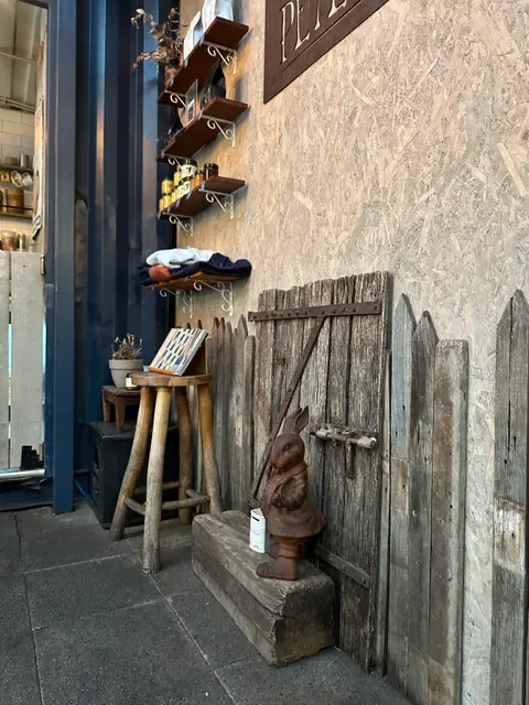 Peter Rabbit Cafe