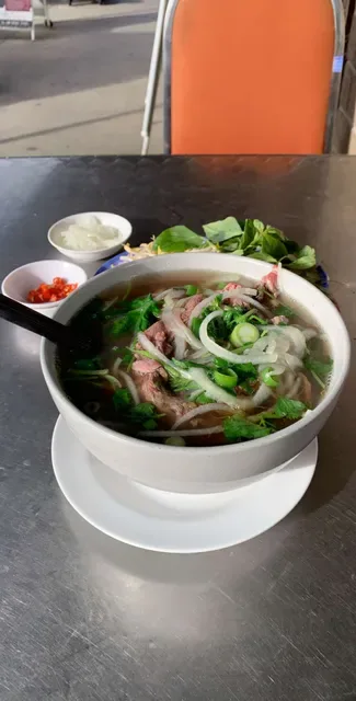 Pho Hong Tam