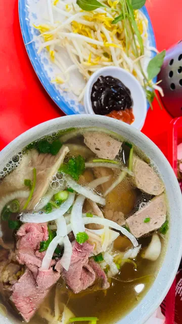 Pho Hong Tam