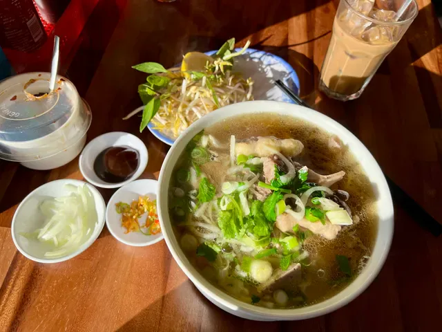 Pho Hong Tam