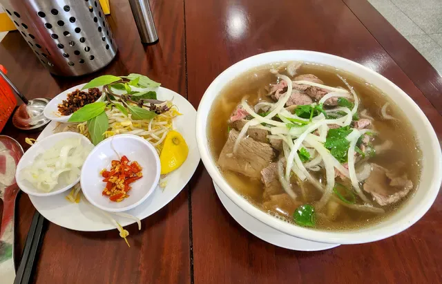 Pho Hong Tam