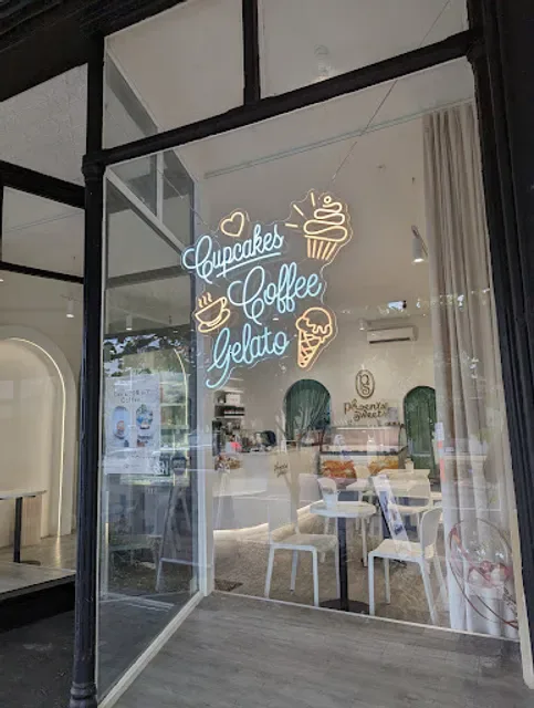 Phoenix Sweets Cakery
