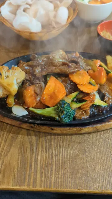 Red Rock Noodle Bar