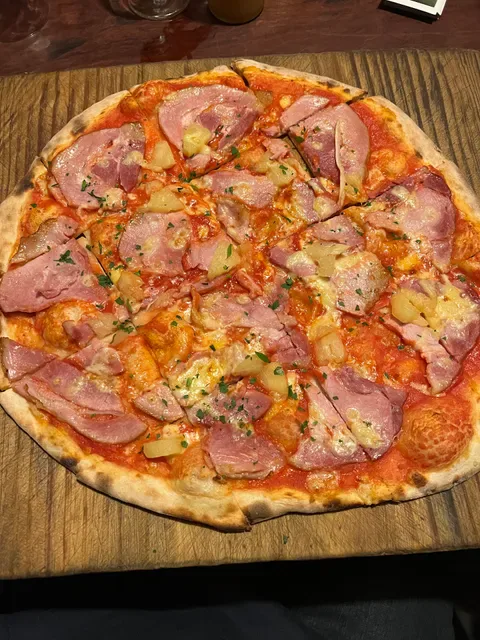 Russell's Pizza