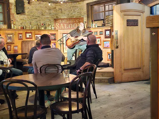 Shotgun Willie's