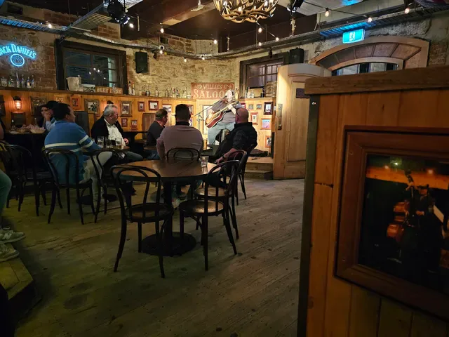 Shotgun Willie's