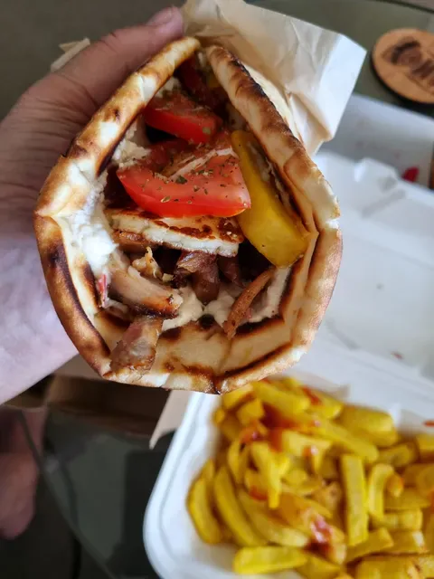 SKARA Greek Street Food