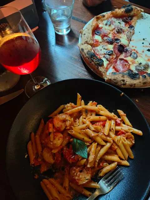 Sneaky's Restaurant