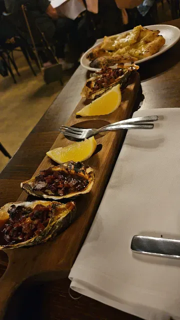Sneaky's Restaurant