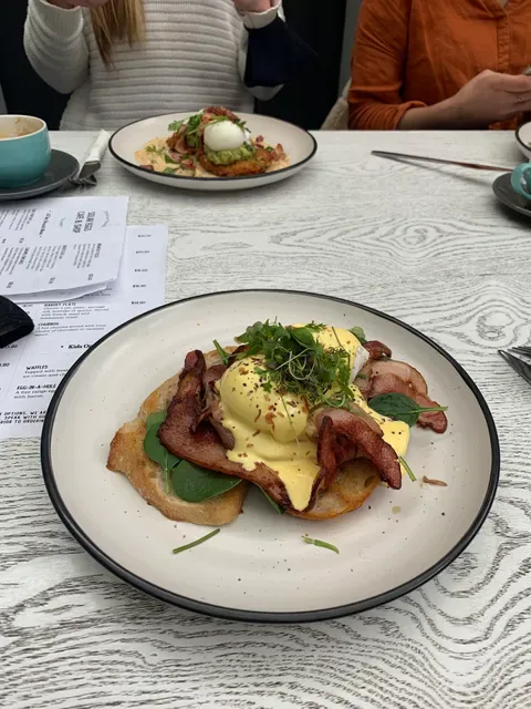 Solar Eggs - Egg Shop & Coffee House