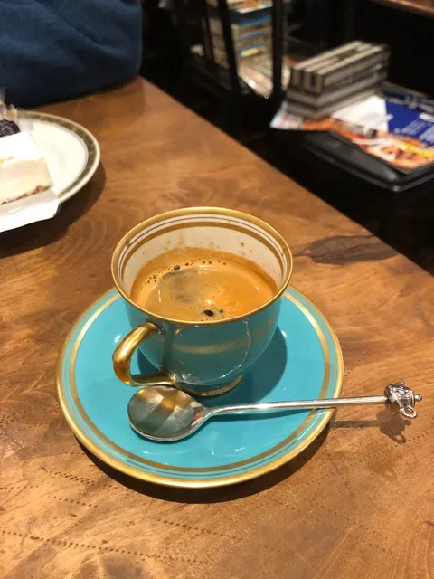 Solar Eggs - Egg Shop & Coffee House