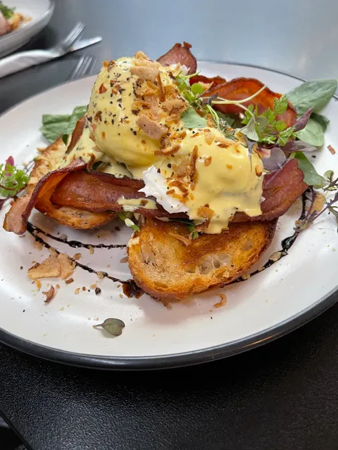 Solar Eggs - Egg Shop & Coffee House