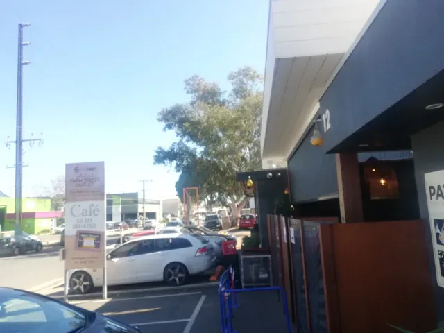 Solar Eggs - Egg Shop & Coffee House