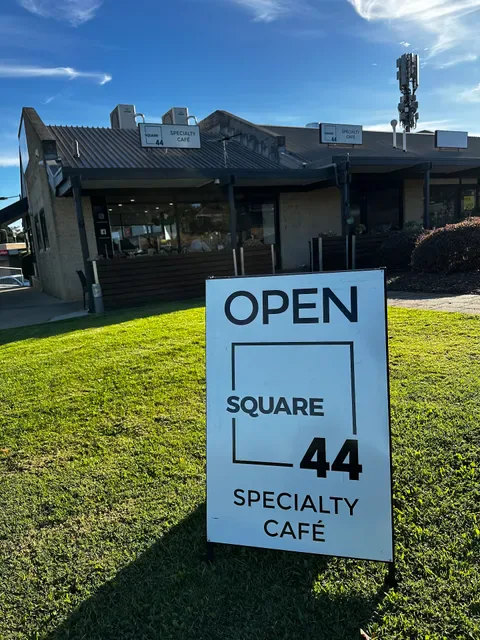 Square 44 Cafe
