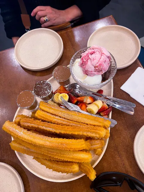 St Louis House of Fine Ice Cream & Dessert