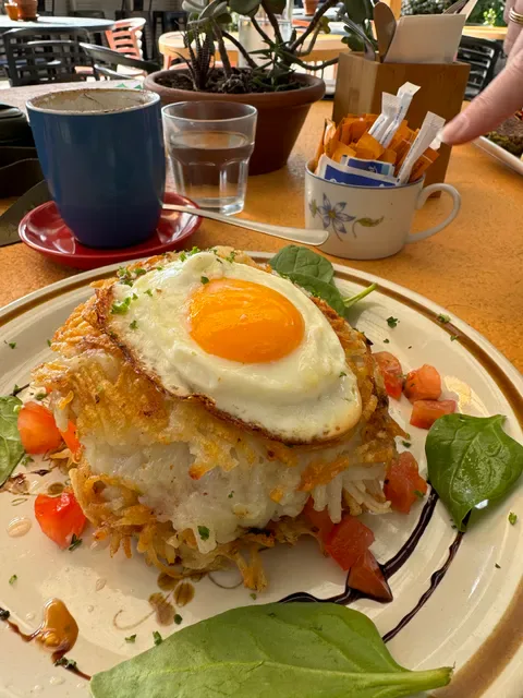 The Golden Fleece Cafe