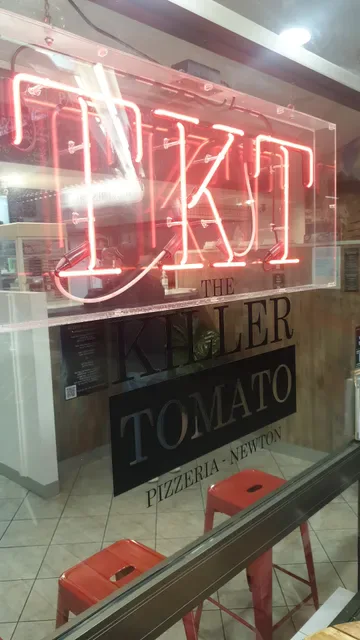 The Killer Tomato Pizzeria - Newton