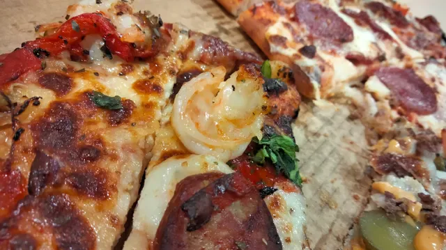 The Killer Tomato Pizzeria - Newton