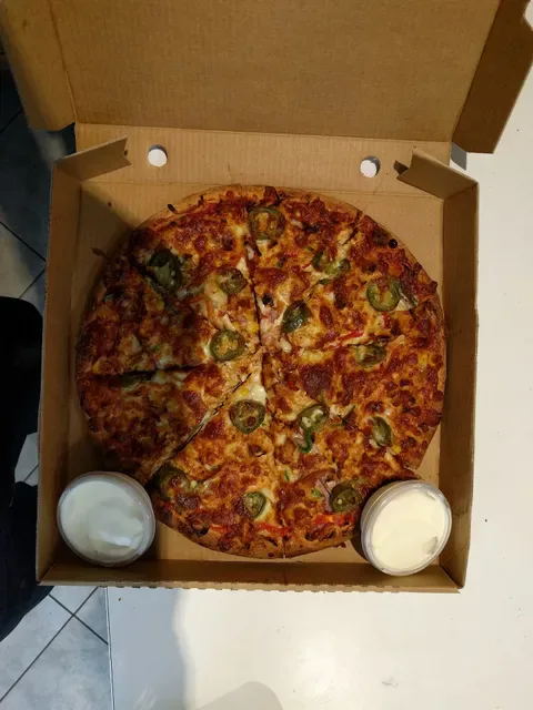 The Killer Tomato Pizzeria - Newton