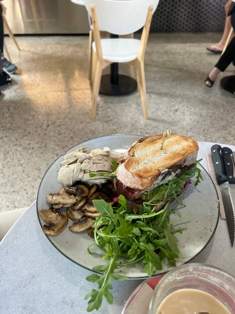 The Nourish’d Kitchen Cafe