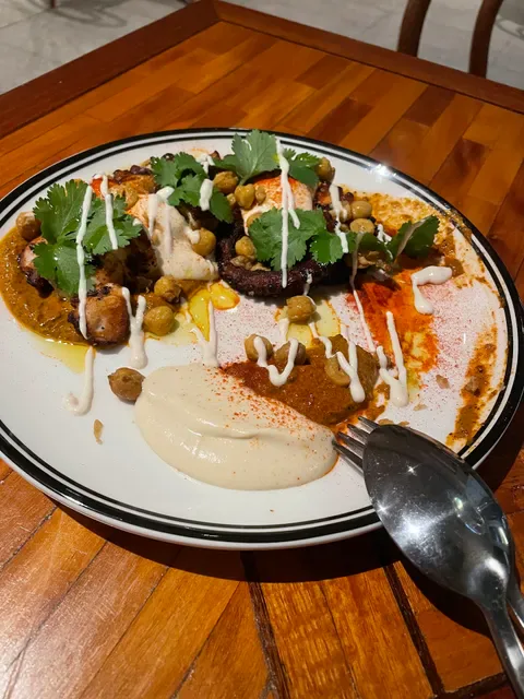 Trak Restaurant